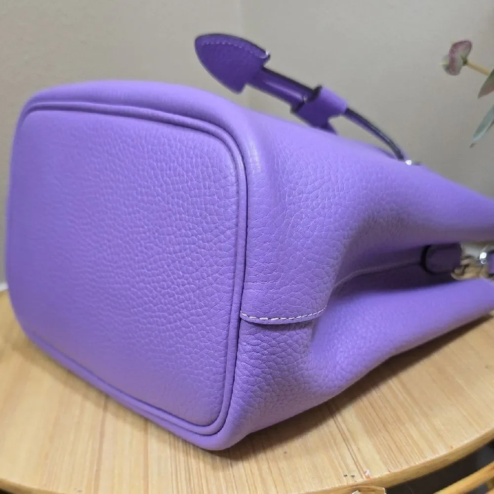 Coach Rowan Bucket Bag and Zipper Pouch - Picture 10 of 14